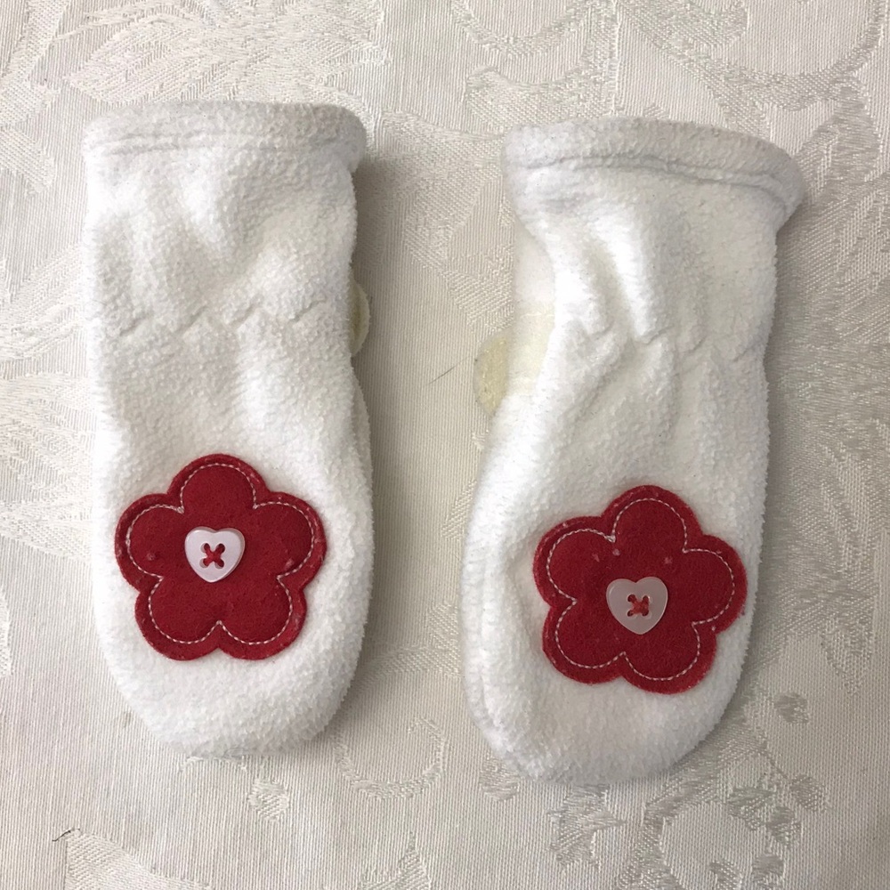 Gap Baby Mittens 0-6M